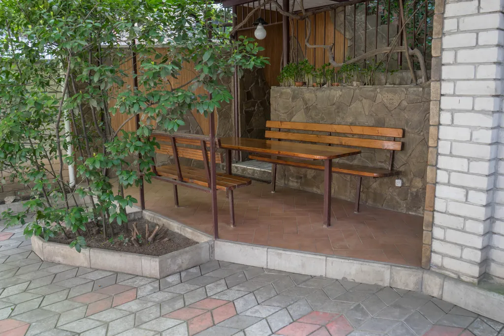 Квартира рядом с набережной со своим двором и паркингом