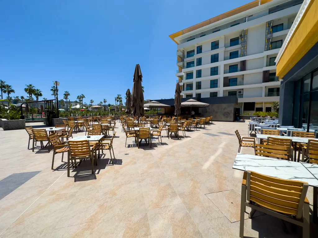 Стильный апартамент в отельном комплексе Azura World В