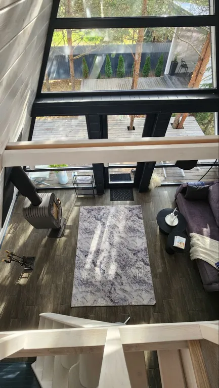 Уютный треугольный дом в 25 км от Минска с горячей купелью в лесу