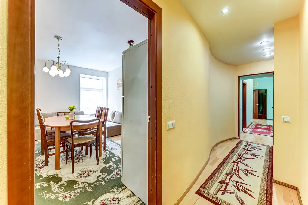 Art Square Apartment