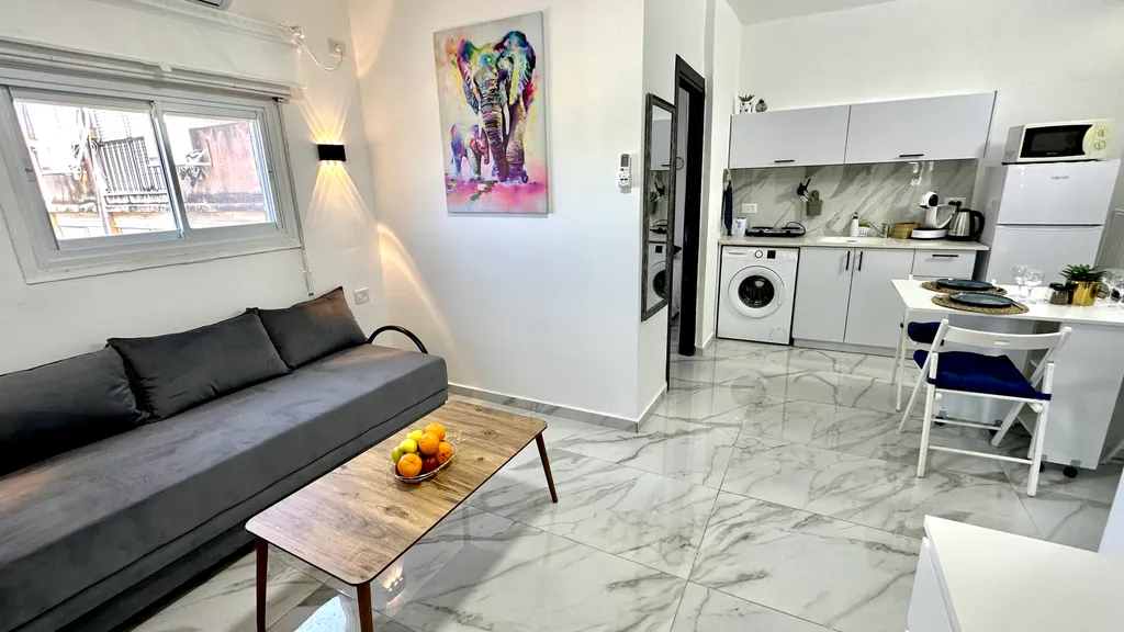 Отличные апартаменты в Хайфе с видом на Порт и море