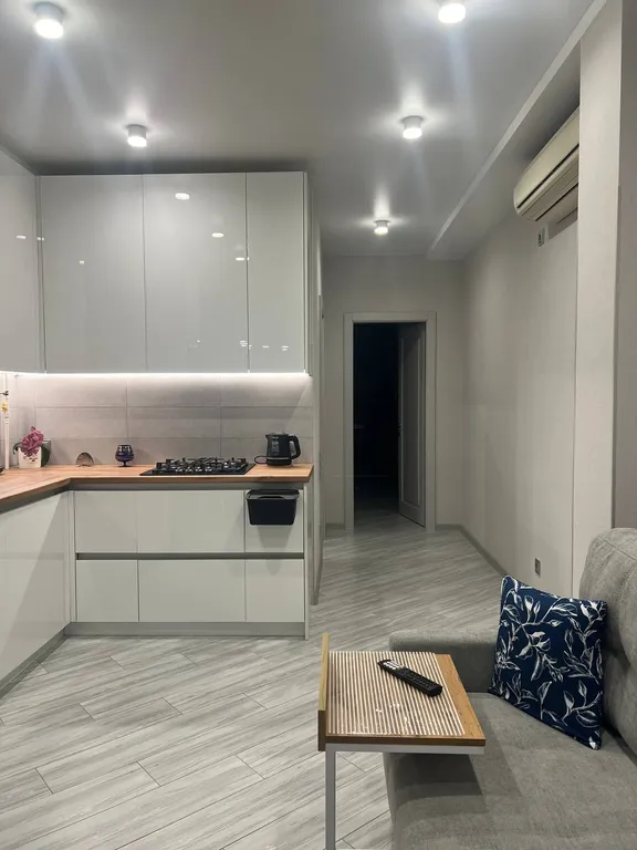 Солнечная и просторная квартира евро-двушка в центре Ялты