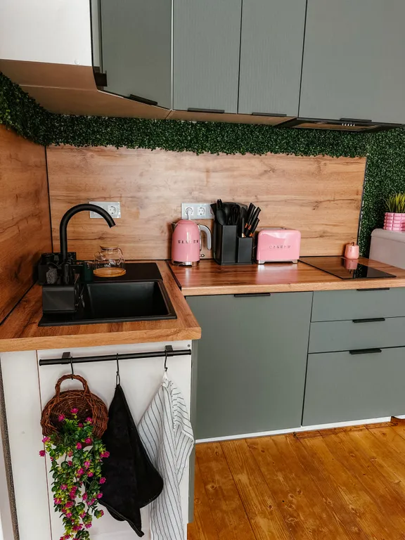 Отдельный дом с баней, террасой,джакузи, парковкой и мангальной зоной