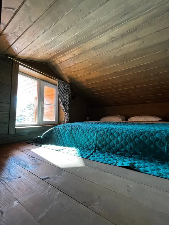 Коттедж Дом с баней и чаном в окружении леса и выходом к реке — Шадрино