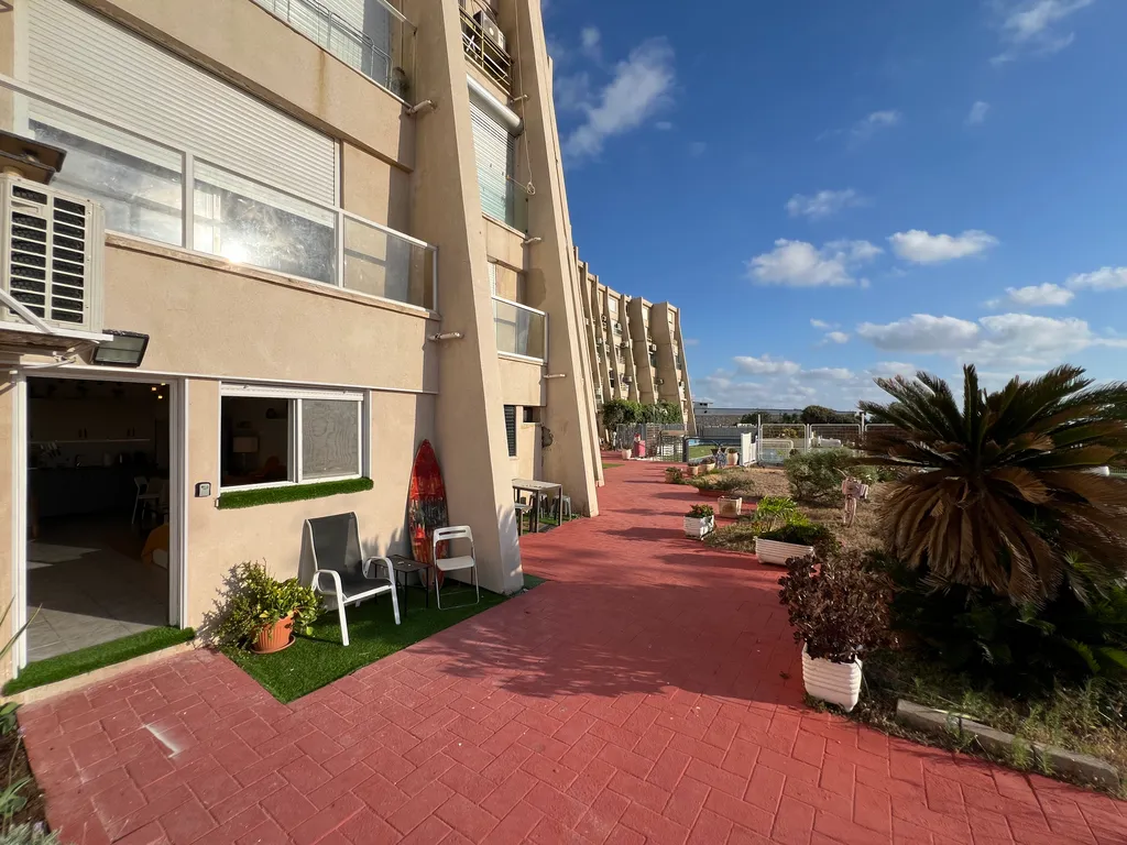 GW014 Студия с бассейном с видом на море (Gugel Waves Nahariya)