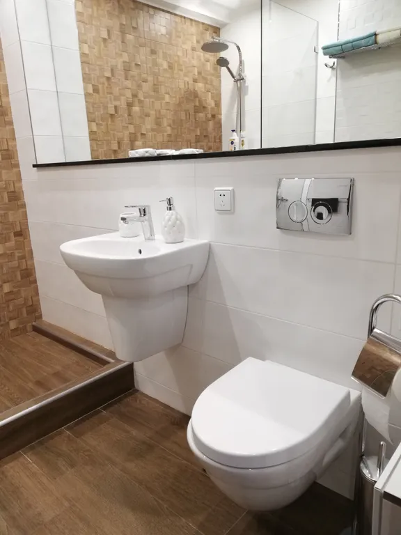 Люкс с панорамным окном и электрокамином