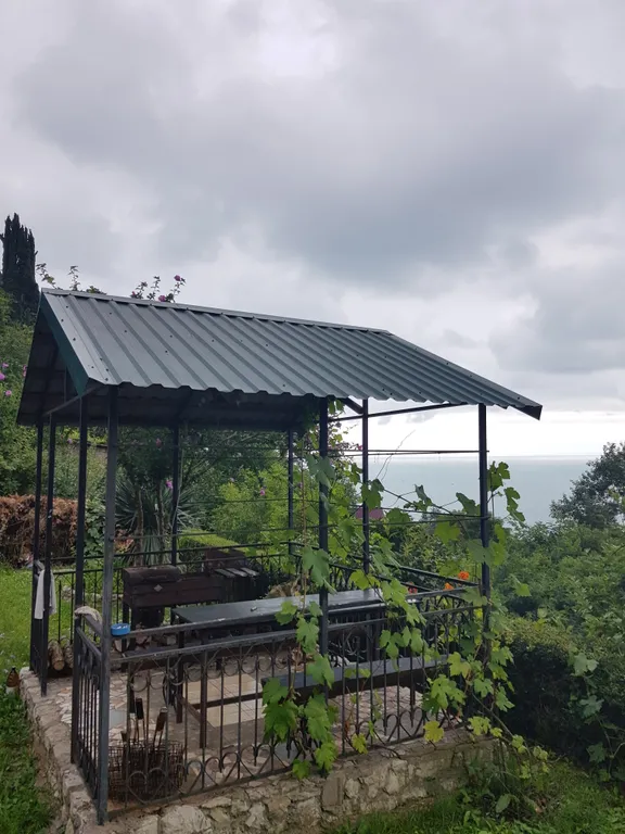 Дом с бассейном у моря участок - 24 сотки райского сада