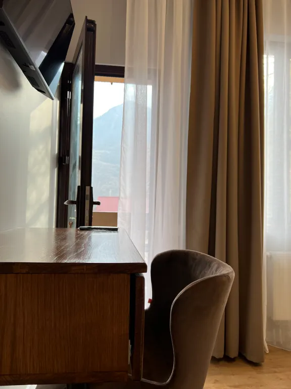 Стильная 3-комнатная квартира с видом на горы