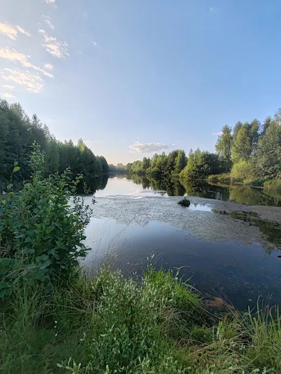 Дом у слияния рек, рядом с историей