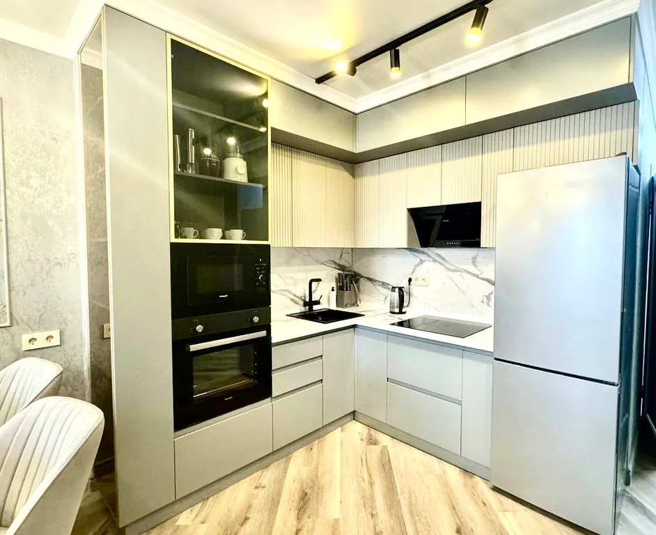 Новая квартира в самом центре на набережной