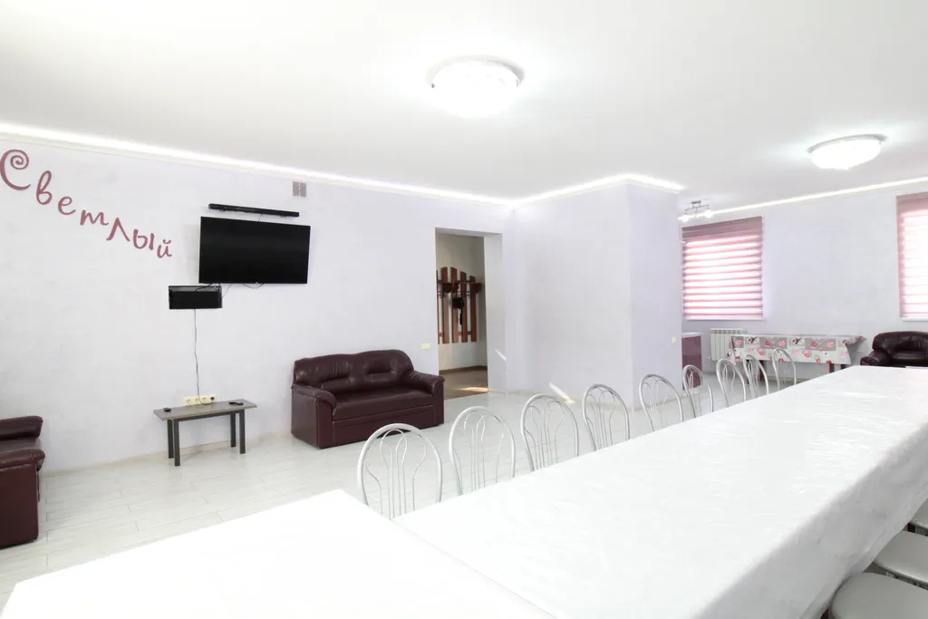 Аренда коттеджа для отдыха с теплым бассейном, сауной, бильярдом