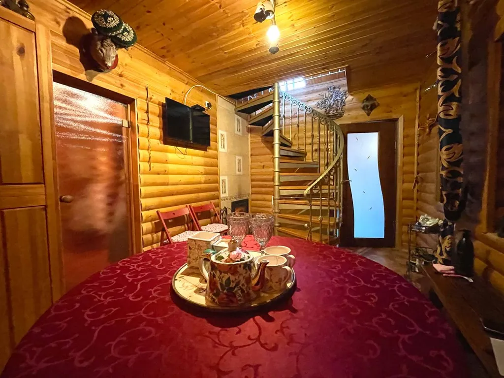 Коттедж Домик с теплым бaссейном и баней — Малые Горки