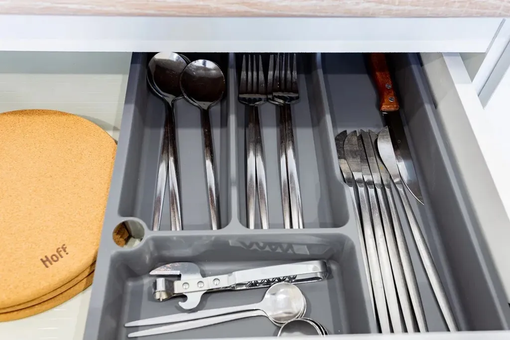 Белые апартаменты - студия на Искре