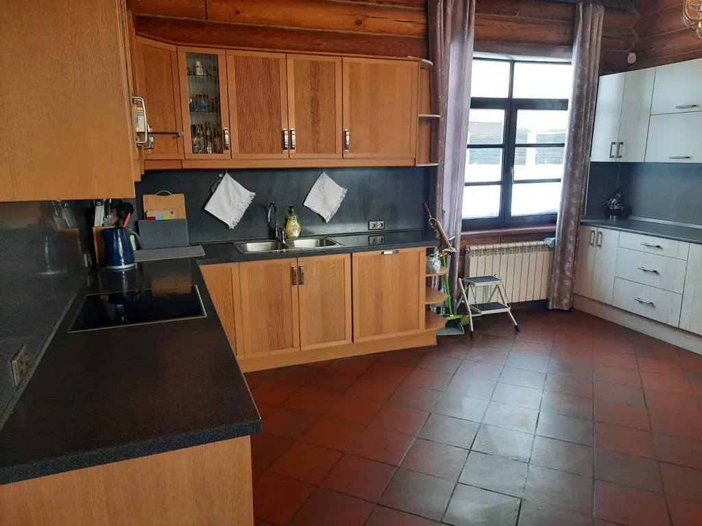 Коттедж с бассейном и сауной