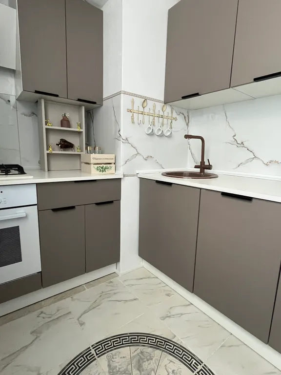 Большая квартира с зонированием и с видом на лес