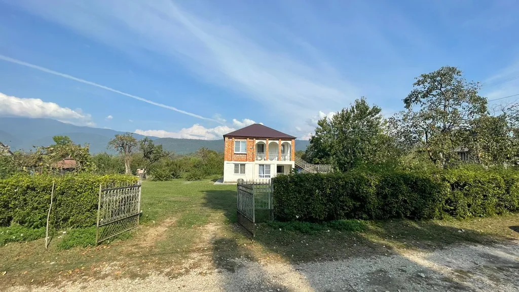 Дом в Абхазии, рядом сероводородные источники, море, река