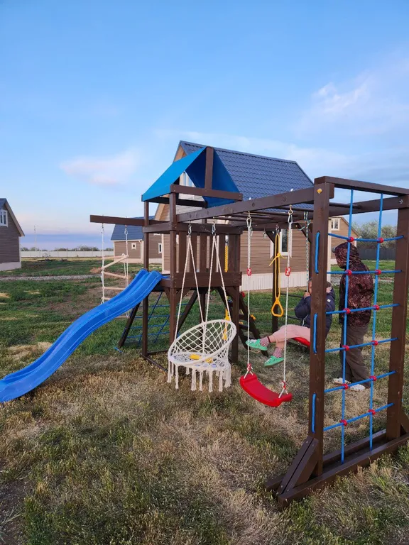 Коттедж у реки