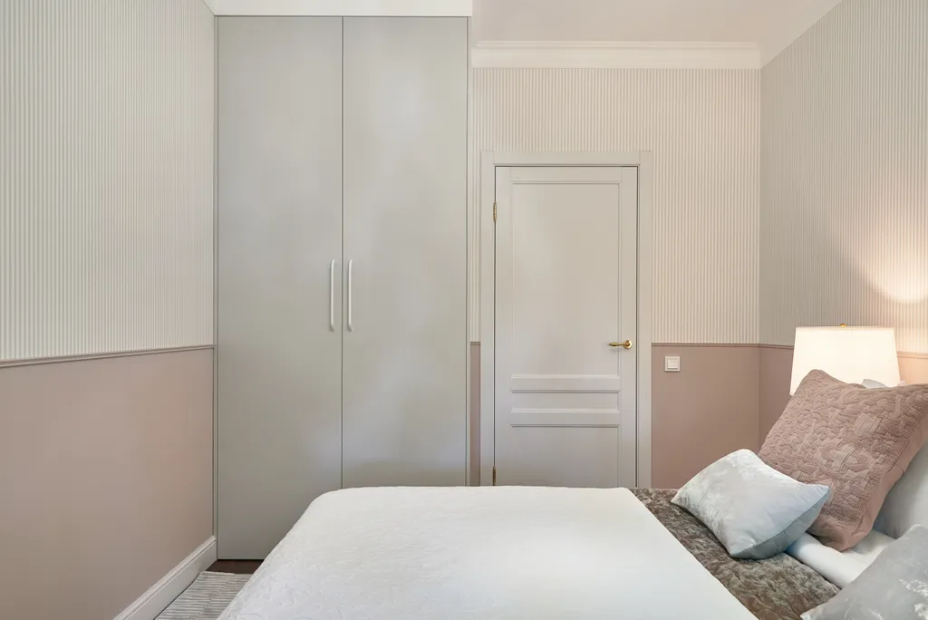 Двухкомнатная дизайнерская квартира в центре by Karmann`s Apartments