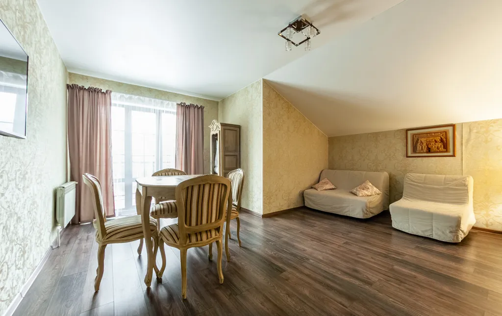 Четырехместный номер отеля "Люкс"