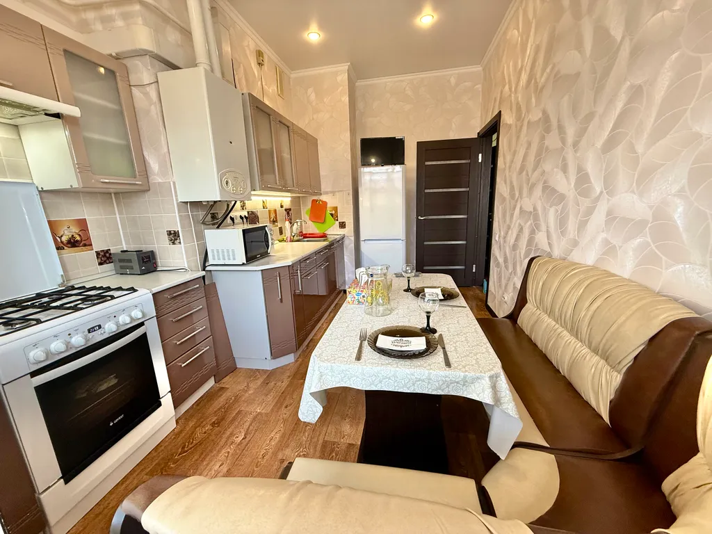 Уютная двухкомнатная квартира рядом с Крещенским парком