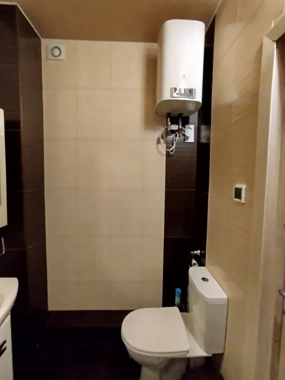 Замечательная квартира в районе 7 горбольницы с видом на горы