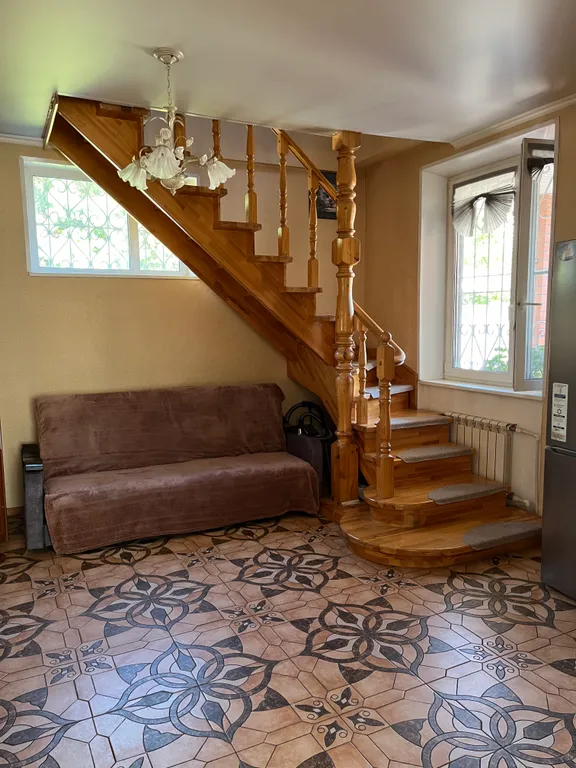 Шикарный загородный дом с бильярдом