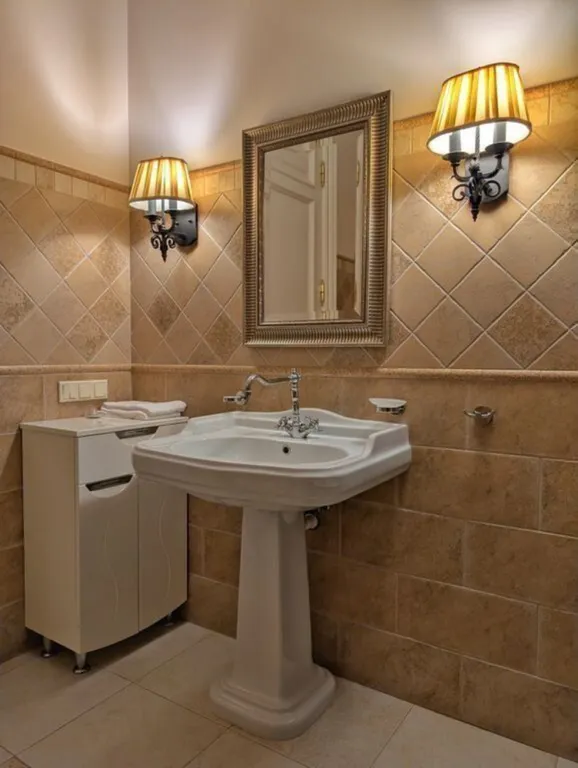 5-комнатная квартира на Суворовском проспекте