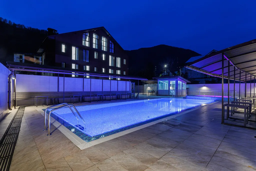 Двухместный номер, доступен открытый подогреваемый бассейн