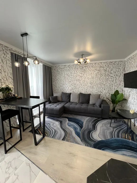 Уютная красивая современная квартира-студия — аренда посуточно в Ачинск