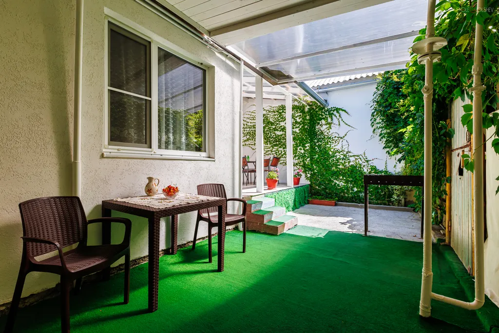 Дом в курортной зоне с уютным двориком