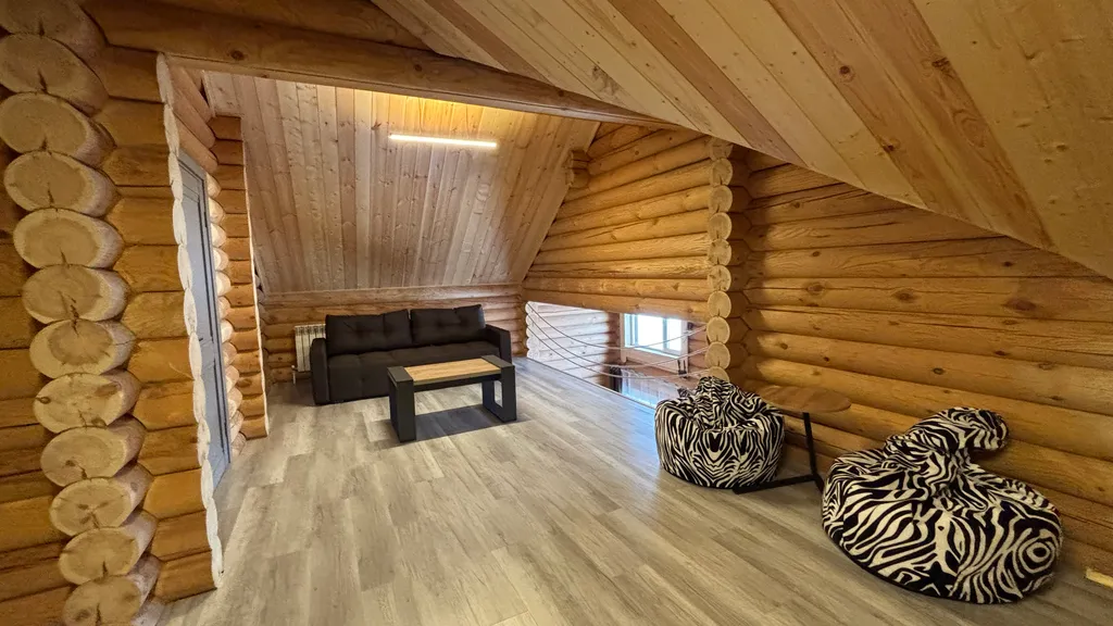 Абсолютно новый чистый коттедж с чаном для большой компании