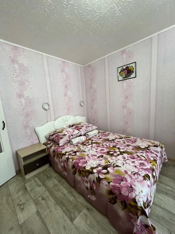 Комфортная квартира возле можжевеловой рощи