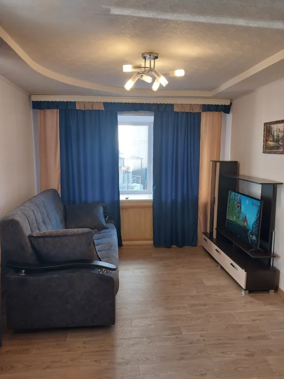 Однокомнатная квартира в районе гипермаркета Семья