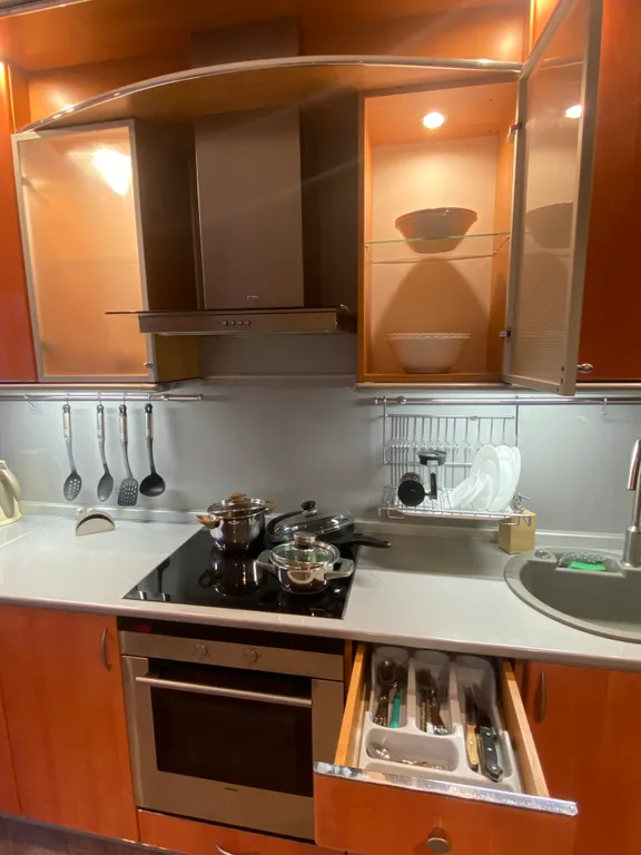 Двухкомнатная квартира рядом с АРТ квадратом