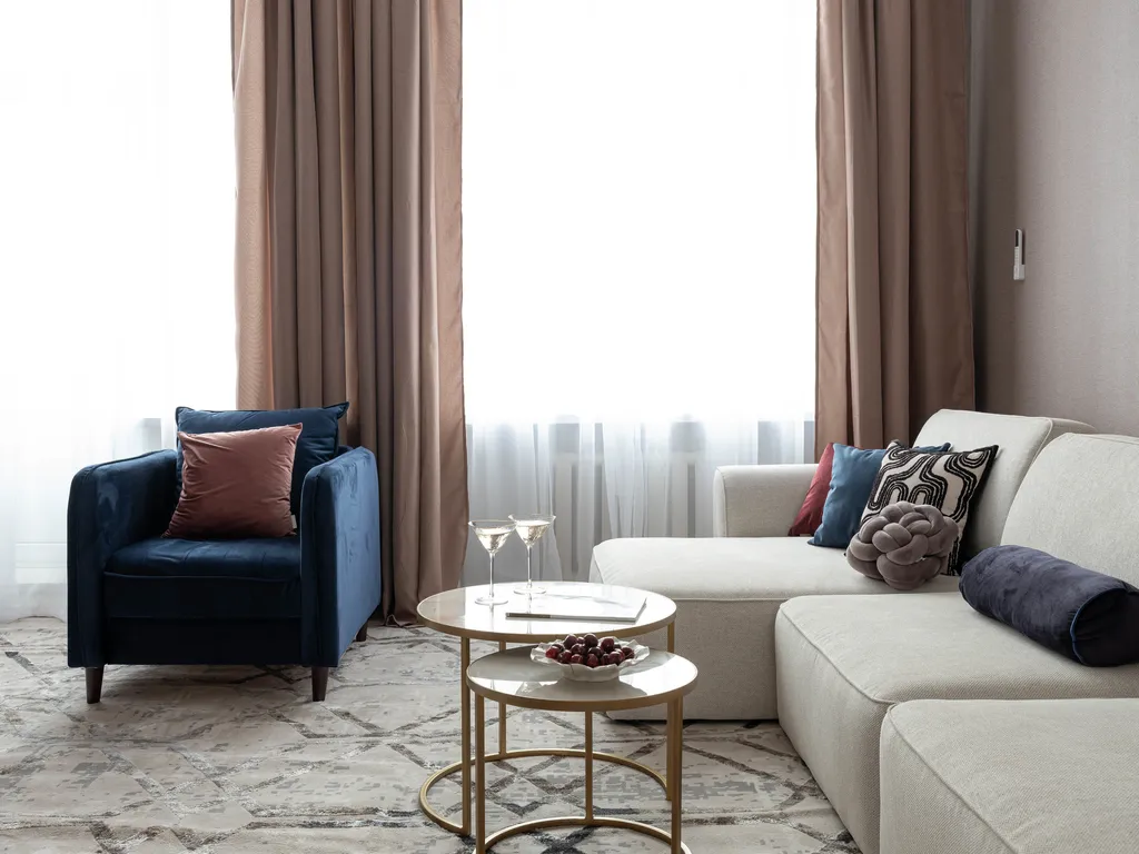 Просторная квартира с тремя спальными и балконом с видом