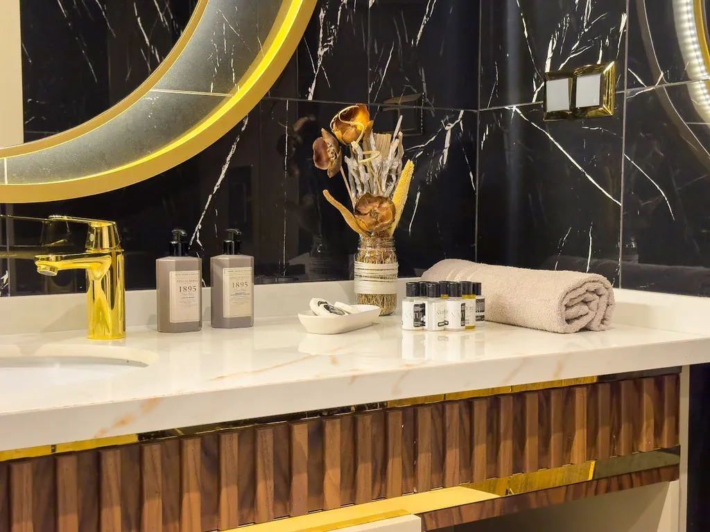 Дизайнерский апартамент Legend с частным пляжем