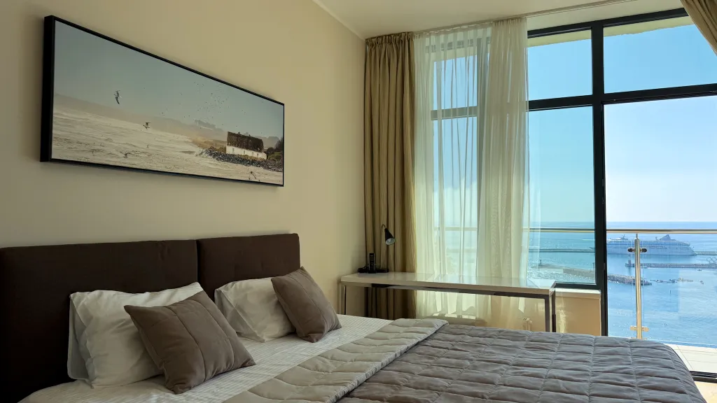 Апартамент 3-х спальный с балконами и панорамой моря