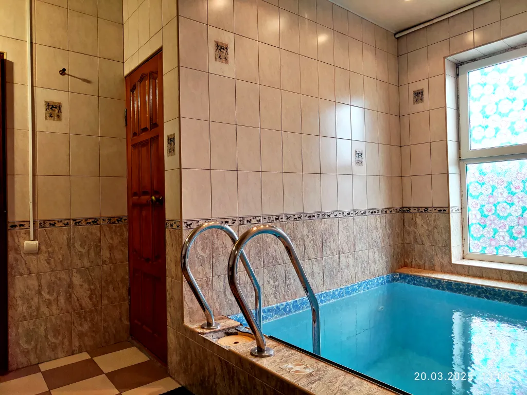 Дом "Тульский пряник", рядом с термальным источником "Псыгупс".