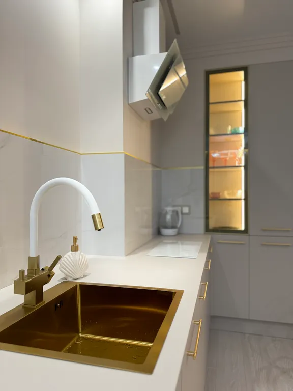 Яркая и современная квартира около Западного пляжа