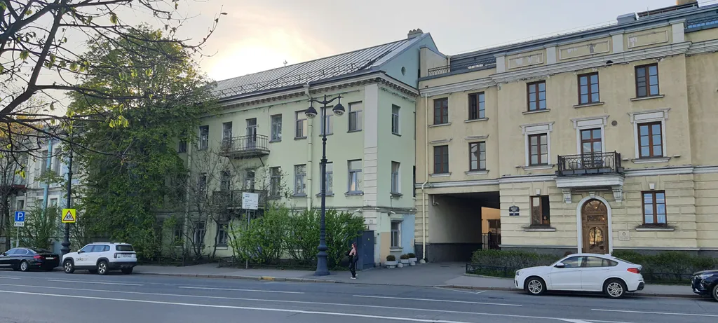 Квартира на набережной Невы в историческом центре города