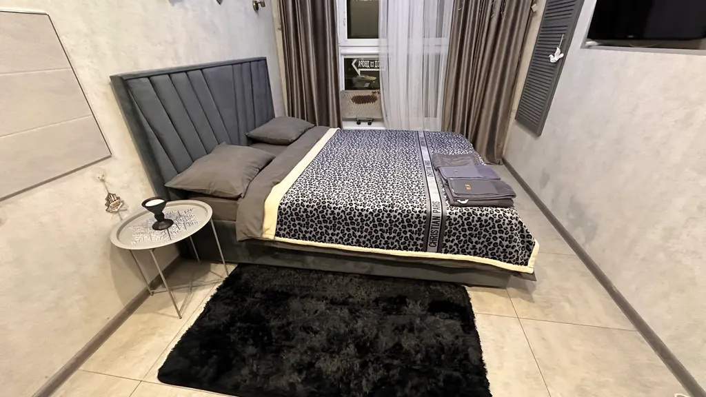 Уютная однокомнатная квартира- студия 
От центра -10 минут на машине