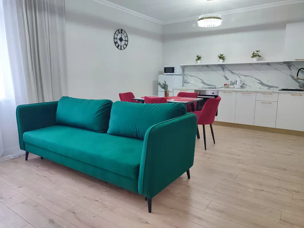 Светлые двухкомнатные апартаменты