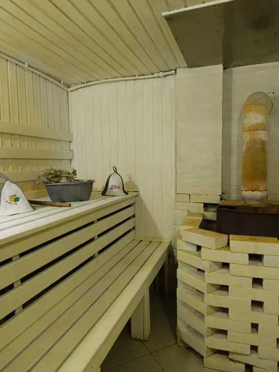 Дом коттедж в черте города