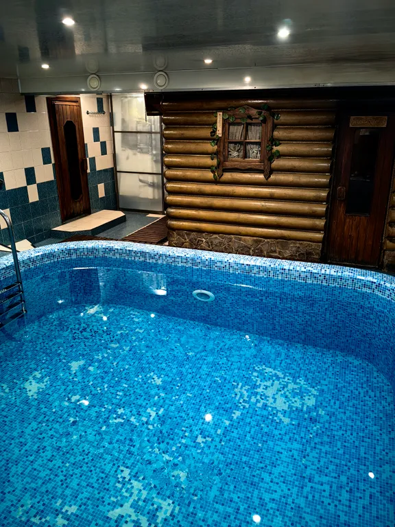 Атмосферный коттедж с дровяной баней и большим бассейном