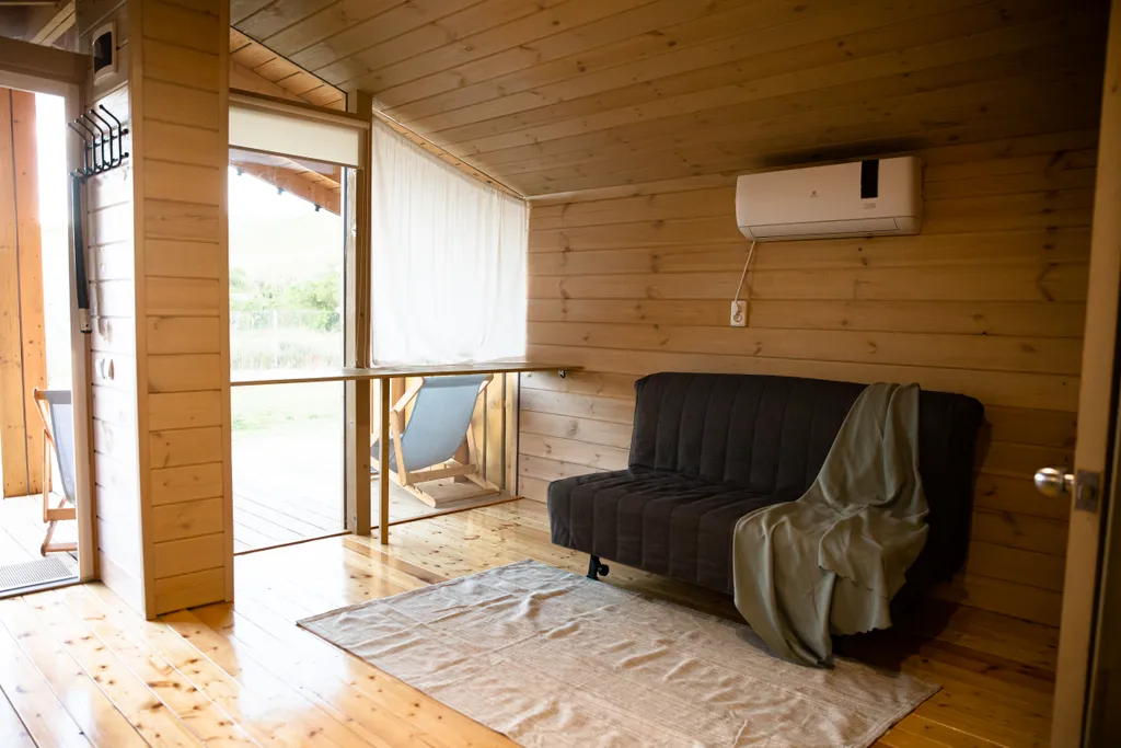 Коттедж Отдельный, уютный дом в 100 метрах от моря — Новоотрадное