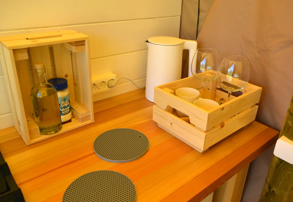 Тёплый сафари-тент с видом на горы