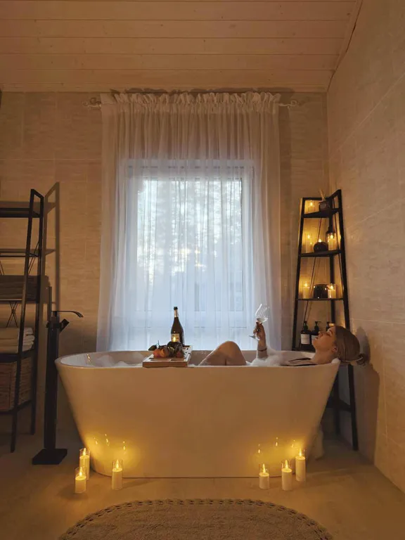 Дом в лесу с джакузи и баней