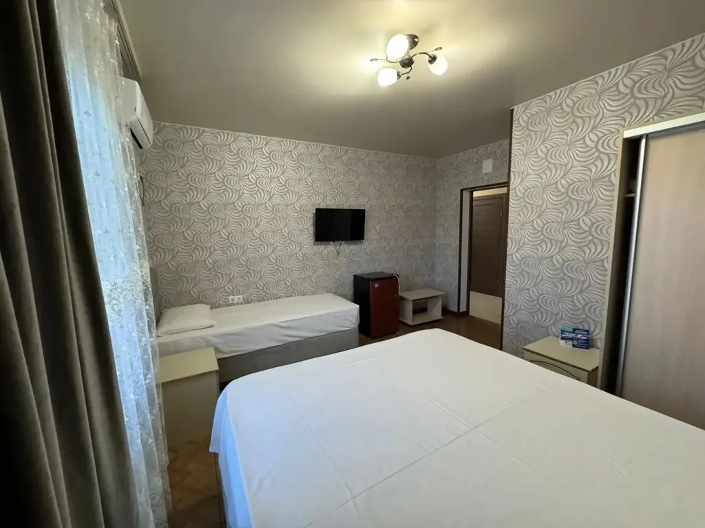 Квартира Комната номер 5 в гостевом доме Морская ласточка — Сириус