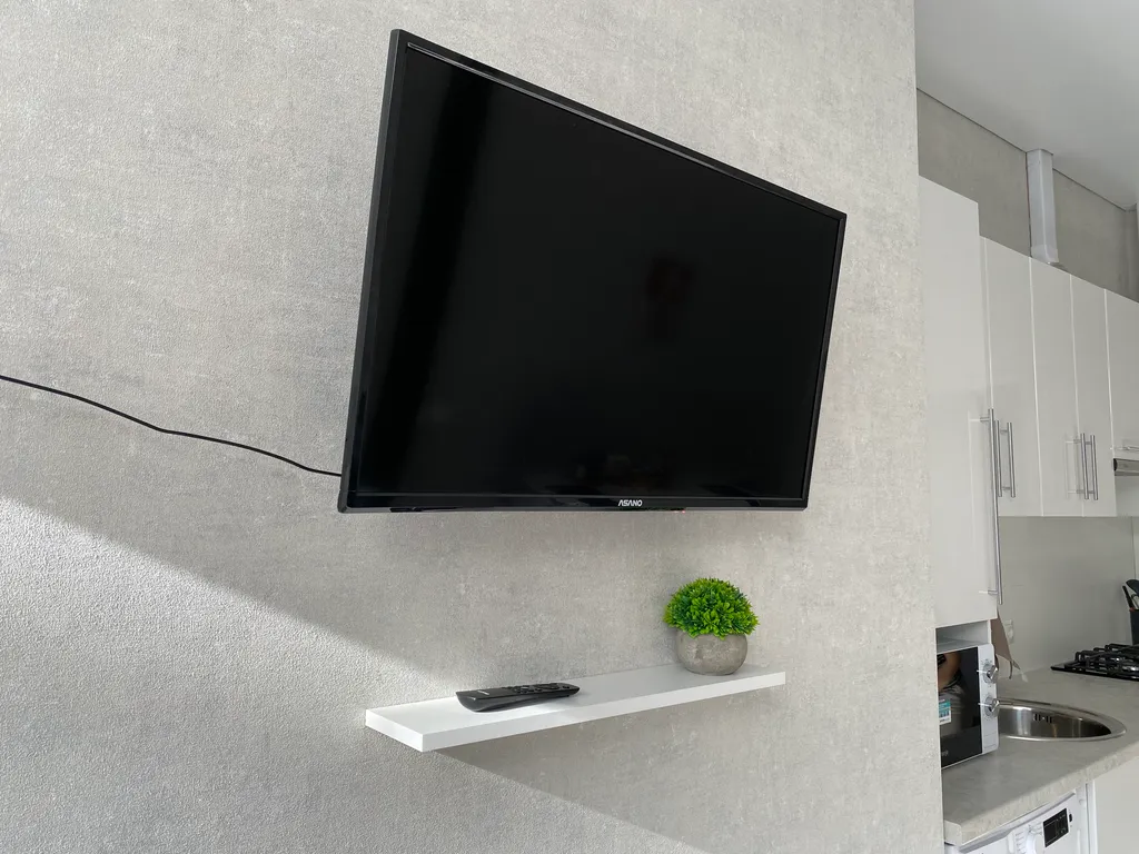 Уютный апартамент на берегу реки с видом на горы