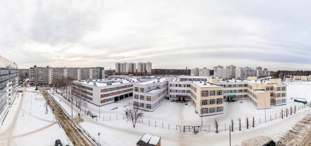 Квартира-студия с балконом для командированных и отдыха